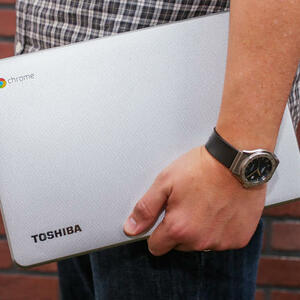 Review Toshiba Chromebook 2: Mengintip Spek Upgrade-an Best Chromebook dari Toshiba