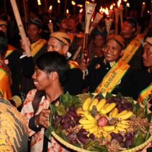 Peringatan Malam 1 Suro dengan Mengenalkan 7 Unsur Elemen yang Wajib Aada Dalam Tradisi Bubur Suro di Tanah Jawa