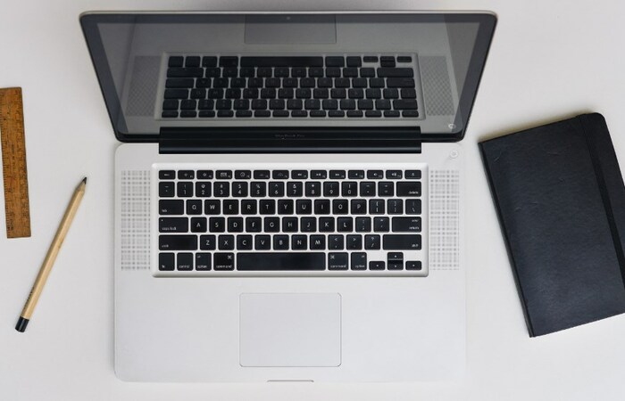 Jangan Biarkan Laptopmu Cepat Rusak! 10 Tips Perawatan Laptop Ini Harus Segera Kamu Lakukan!