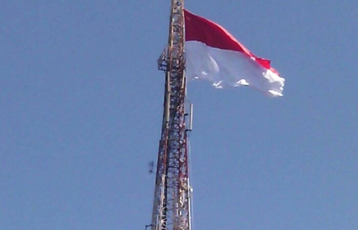 Puluhan Bendera Merah Putih Berkibar Di Tower Kediri