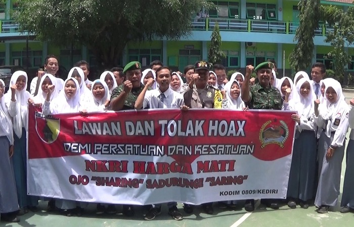 Pelajar Kediri tegas deklarasikan anti hoax