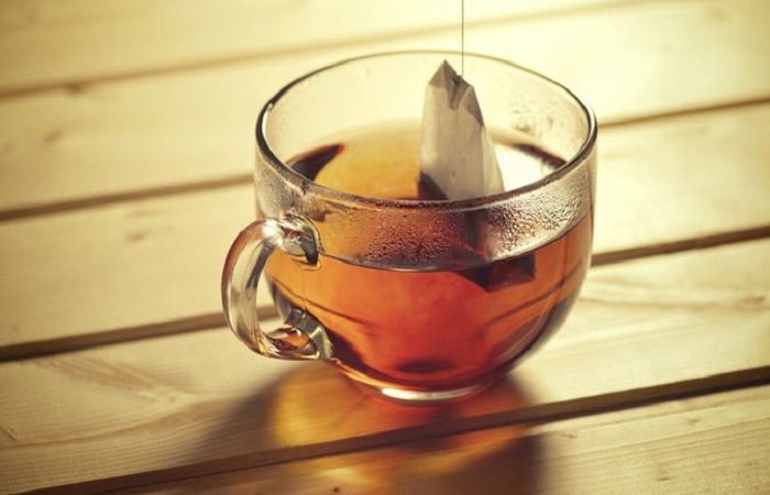 terlalu sering minum teh berakibat buruk bagi kesehatan loh