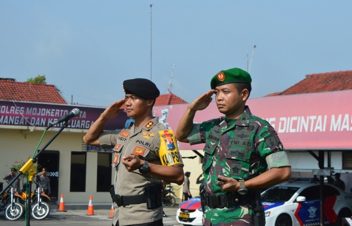 TNI Polri  Komponen Masyarakat Di Mojokerto Apel Kesiapan Pam Pemilu 2019