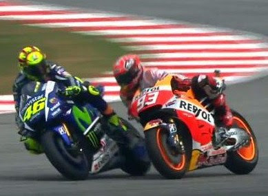 Pedrosa Menang, Marquez Terjatuh Senggolan Dengan Rossi