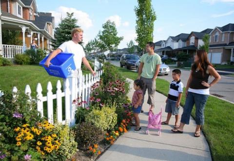Ini Dia 6 Hal yang Bisa Kamu Lakukan Agar Akrab dengan Tetangga