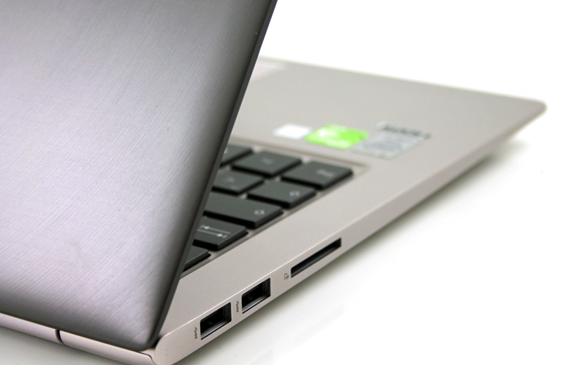 Review Asus Zenbook UX303UB: Laptop Kompak dengan Intel Core i7 Skylake
