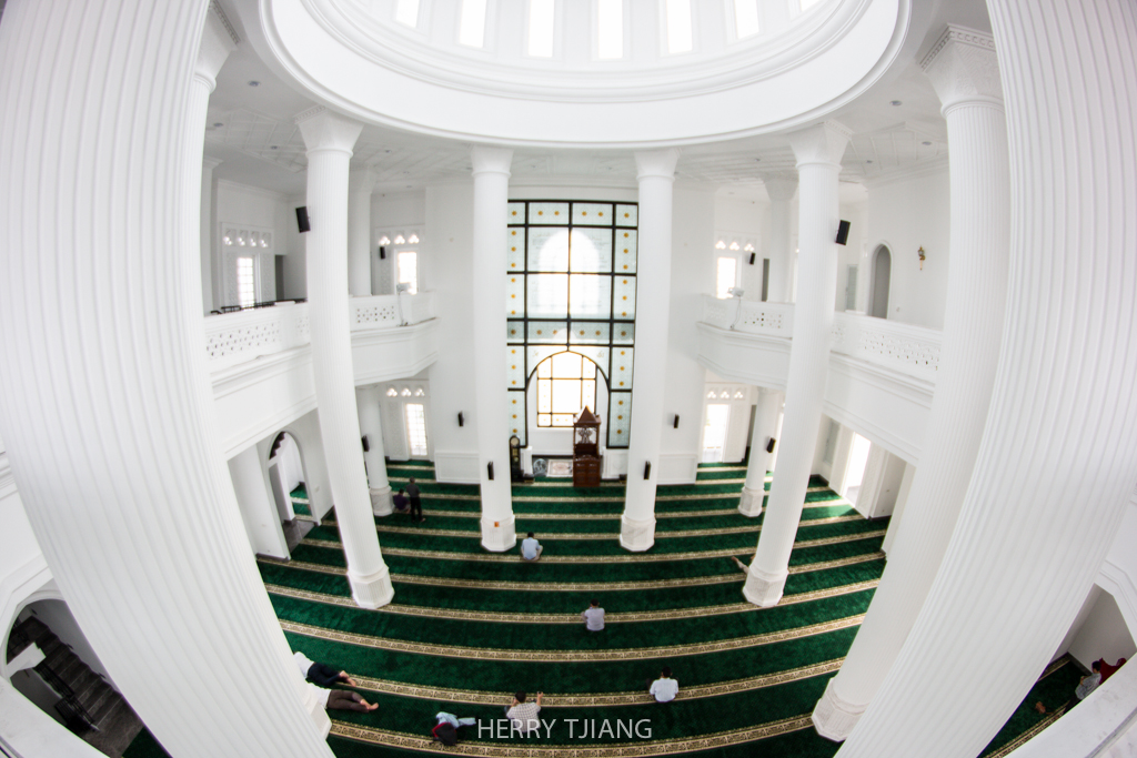 Masjid Ramlie Musofa - Masjid indah ala taj mahal itu ada di Jakarta
