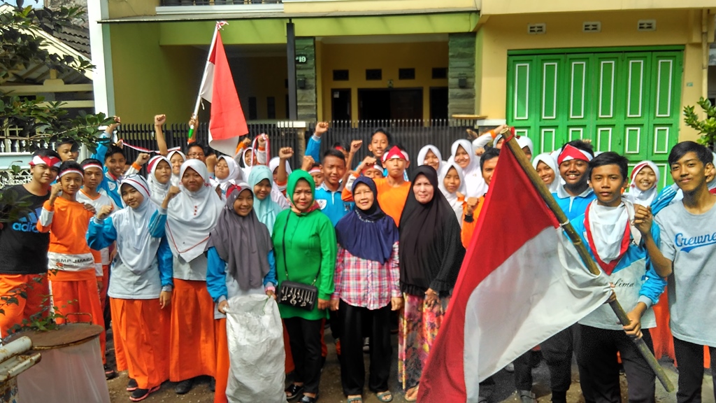 Kemeriahan Perayaan Peringatan HUT Kemerdekaan Republik Indonesia Ke 71 Di Smp Juara Bandung