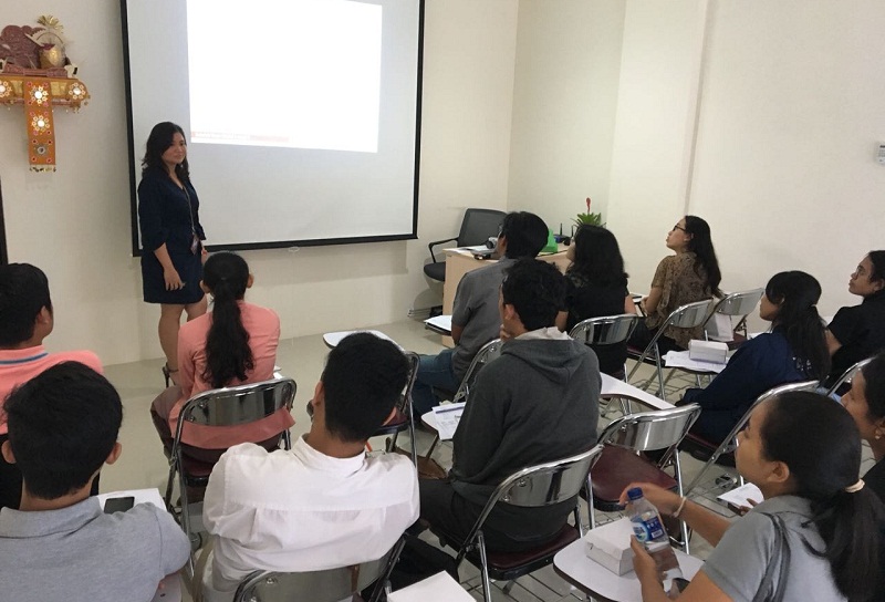 Mahasiswa dan Masyarakat Bali Buktikan Nabung Saham Itu Mudah
