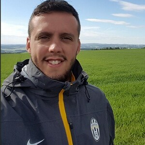 Fans Juventus Ini Berjalan Kaki 1100 KM dari Turin ke Berlin