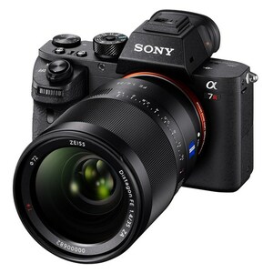 Kamera Mirrorless Sony A7R II yang Dilengkapi Sensor Full Frame