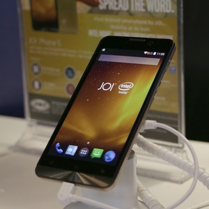 JOI Phone 5, Smartphone Pertama dengan Intel Atom x3