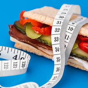 5 Cara Efektif Turunkan Berat Badan Tanpa Mengurangi Makan Makanan Enak
