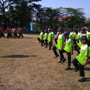 Bina Kerjasama Dan Kekompakan Lewat Pelatihan Baris Berbaris