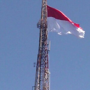 Puluhan Bendera Merah Putih Berkibar Di Tower Kediri