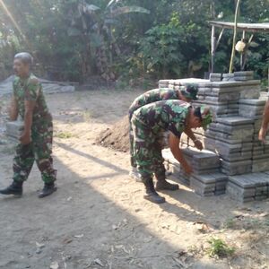 Kepedulian Masyarakat Duwet Berswadaya Bedah Rumah