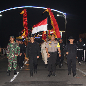 Kedatangan Ton Ting Napak Tilas Brimob Mendapat Sambutan Meriah