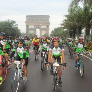 Ribuan Bikers Ikuti Road Bike Kediri Mojokerto 69 Km