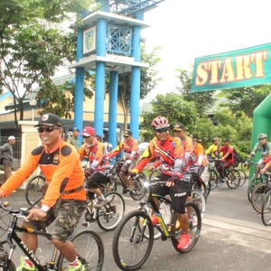 Gowes Bareng Danrem 082/CPYJ Bersama LCC Indonesia