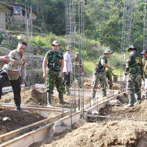 Sinergi TNI &ndash; Polri Dalam TMMD Ke-102 Di Mojokerto