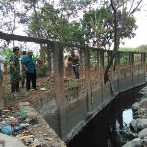  Deputi Bidang IV Kemenko Maritim, Dr. Ir. Safri Burhanudin, beserta rombongan melaksanakan kunjungan kerja kebeberapa perusahaan di wilayah Dayeuhkolot,