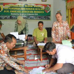 Warga Jembul Dimanjakan Layanan Administrasi Kependudukan   