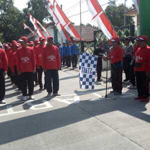 Lomba Gerak Jalan Semarakan HUT Ke-73 Kemerdekaan RI Berlangsung Di Mojokerto