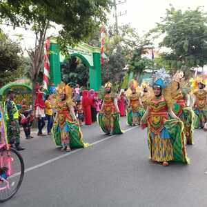 Karnaval Warnai HUT Ke-73 Kemerdekaan RI Di Kecamatan Jetis