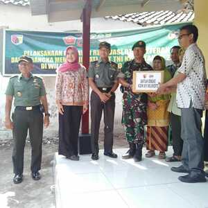 Dandim 0815 Mojokerto Serahkan 2 Unit Rumah Veteran