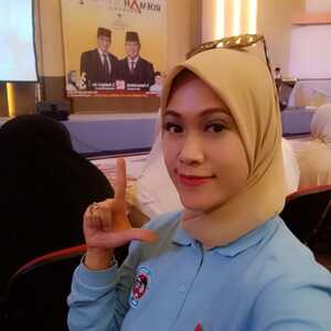  Ayu Alina Irawati, SE. MM Dengan Komunitas Sahabat Prabowo Sandi  Bandung Berkampanye Sejuk  Dan Damai