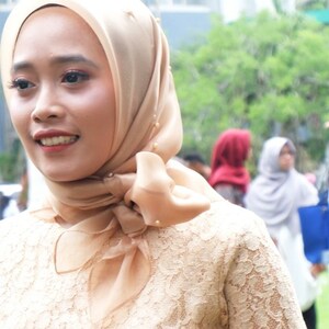 Inspirasi Baju Kebaya Wisuda Pilihan agar Tampil Memukau di Hari Kelulusan