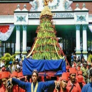 Nilai-nilai Islam dalam Ritual Grebeg Maulud di Keraton Yogyakarta 