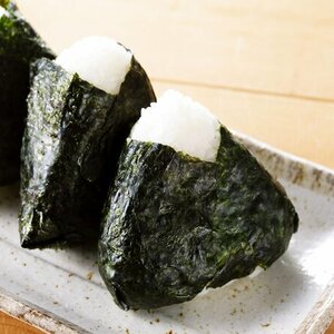 4 Tips Membuat Onigiri atau Nasi Kepal ala Jepang yang Rapi &amp; Nasi Menempel Sempurna