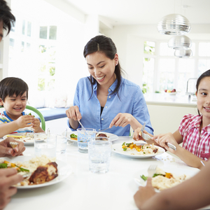 Bagus untuk Kesehatan Jika Memilih yntuk Makan Bersama Keluarga