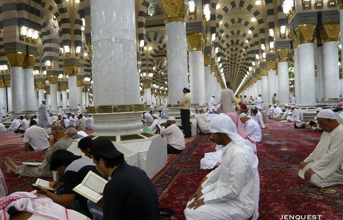 Ciri-ciri Orang yang Memakmurkan Masjid 