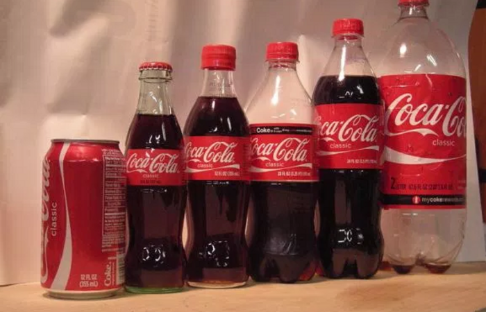 Jangan Minum Cola Berlebihan Setelah Makan Mie Instan