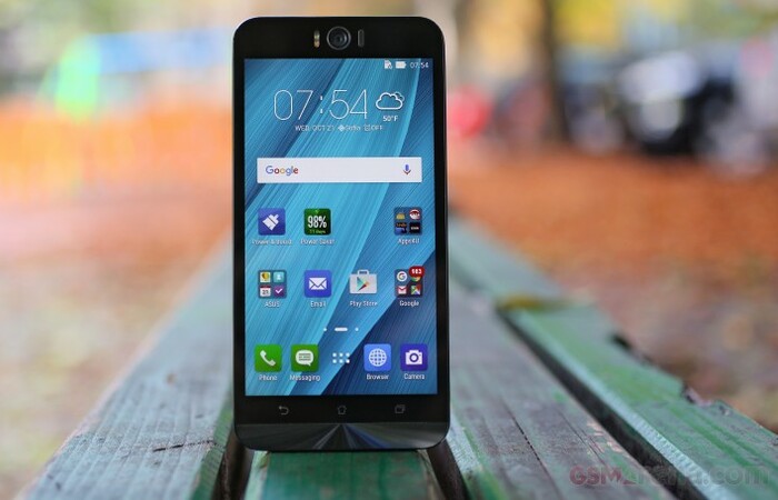 Samsung Galaxy J5 dan Asus Zenfone Selfie, Dua Smartphone Selfie Harga 2 Jutaan