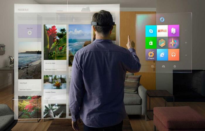 HoloLens produk andalan Microsoft sudah beredar