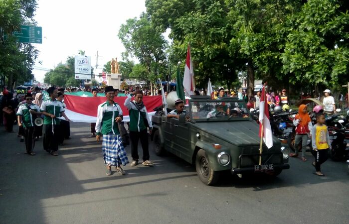Sejuta Aksi Meriahkan Mlaku Bareng Hari Santri Nasional dan HUT TNI