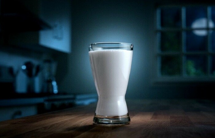 Manfaat Minum Susu Sebelum Tidur