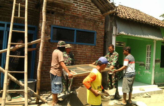 Sambut HUT Ke-73 TNI, Kodim 0815 Renovasi Rumah Pejuang Veteran