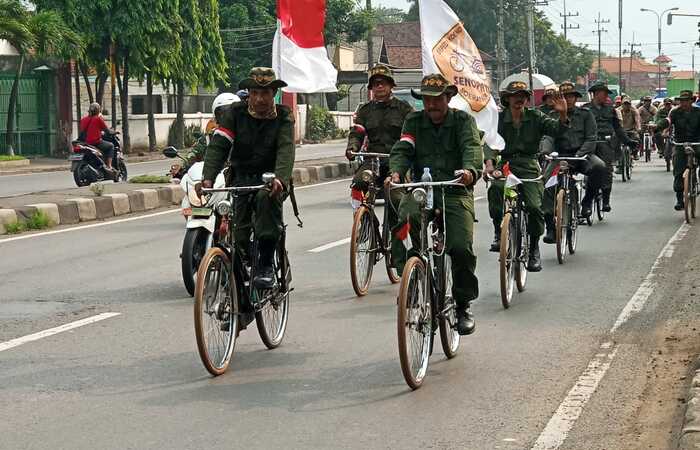 Sepeda Onthel Napak Tilas Panglima Besar Jenderal Soedirman Tiba Di Makodim 0815 Mojokerto