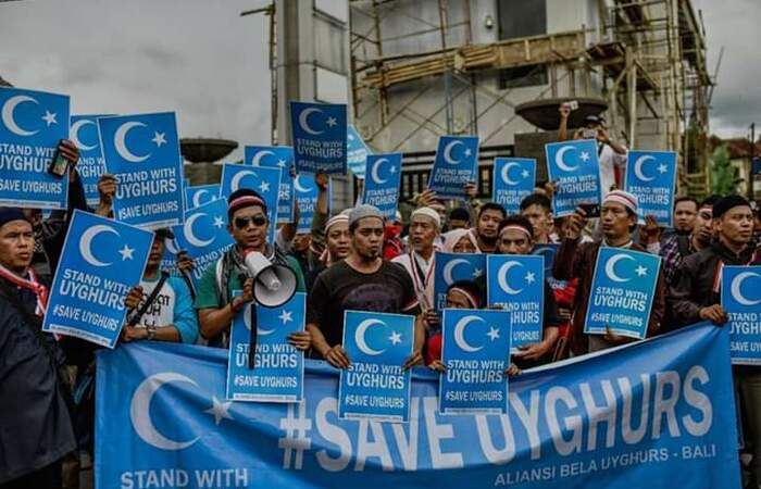 Prihatin  Tindak Kekerasan Etnis Muslim Uyghur, Ratusan Masyarakat Bali Protes di Konjen Tiongkok