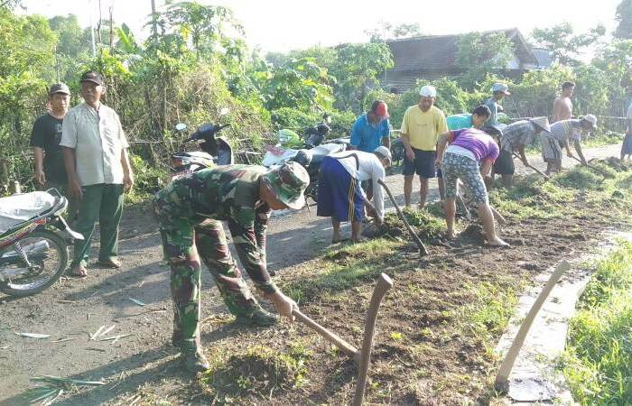 Peduli Wilayah Binaan, Koramil 0815/11 Pungging Lakukan Ini