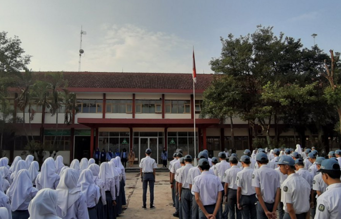 7 Kenangan Masa SMA ini Mungkin Pernah Kamu Alami