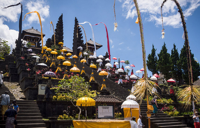 Jalan-Jalan Yuk ke 8 Tempat Wisata Bali Terpopuler di Eropa ini