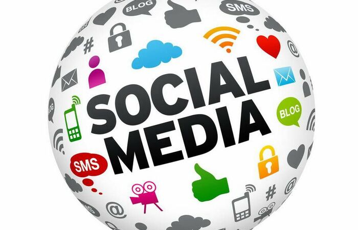 Manfaat dan Dampak Buruknya Menggunakan Sosial Media