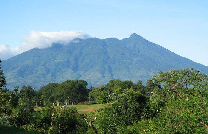 Yuk Mendaki Gunung-Gunung yang Masih Aktif di Jawa Barat 