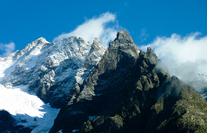 Berkenalan di Gunung Bersalju yang Ternyata Lokasinya di Indonesia 