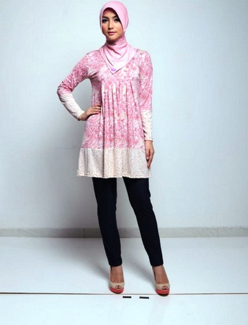 Tips Tampil Cantik  Dengan Baju Tunik  Muslim Modern Article Plimbi Social Journalism Plimbi com